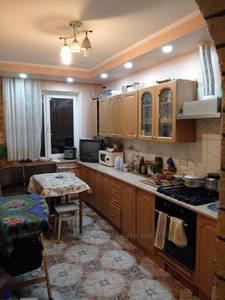 Rent an apartment, Czekh, Trilovskogo-K-vul, Lviv, Sikhivskiy district, id 4552502