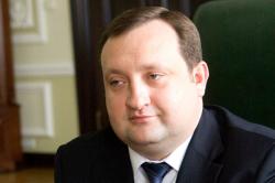 В понедельник руководство Нацбанка обещает упростить покупку валюты