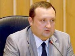 Арбузов хочет запретить наличные расчеты свыше 200 тысяч грн