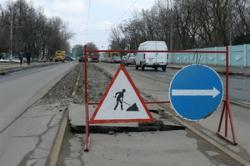 Комунальники взялися за ремонт доріг Львівщини 