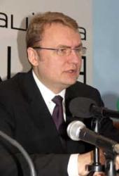 Андрій Садовий: «Стадіон – не пісочниця, а – «космічна ракета»…