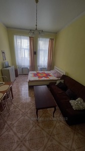 Rent an apartment, Austrian luxury, Chuprinki-T-gen-vul, Lviv, Galickiy district, id 4536404
