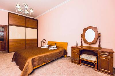 Buy an apartment, Austrian, Krushelnickoyi-S-vul, Lviv, Galickiy district, id 4539300