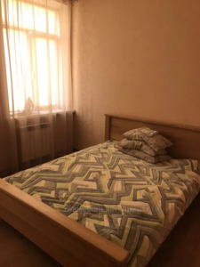 Rent an apartment, Khmelnickogo-B-vul, Lviv, Galickiy district, id 4566432