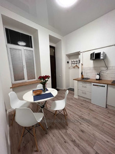 Buy an apartment, Austrian, Franka-I-vul, Lviv, Galickiy district, id 4304419