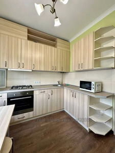 Rent an apartment, Austrian, Chuprinki-T-gen-vul, Lviv, Frankivskiy district, id 4465556