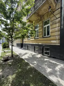 Купить коммерческую недвижимость, Жилой комплекс, Черниговская ул., Львов, Лычаковский район, id 5911810
