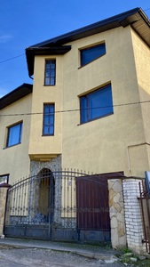 Buy a house, Part of home, Baidy-Vyshnevetskoho-st, Vinniki, Lvivska_miskrada district, id 4266808