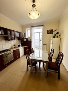 Rent an apartment, Polish suite, Tarnavskogo-M-gen-vul, 44, Lviv, Galickiy district, id 4350390
