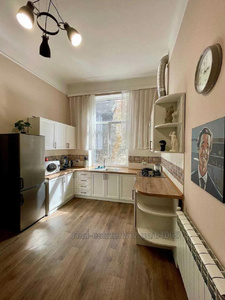 Buy an apartment, Austrian, Ogiyenka-I-vul, Lviv, Galickiy district, id 4537499