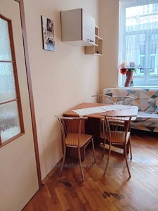 Rent an apartment, Rustaveli-Sh-vul, Lviv, Galickiy district, id 4540164