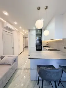 Buy an apartment, Khmelnickogo-B-vul, Lviv, Shevchenkivskiy district, id 5924538