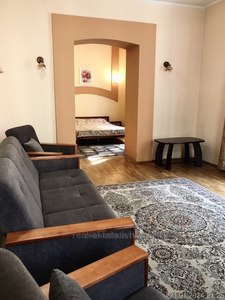 Rent an apartment, Austrian, Chuprinki-T-gen-vul, Lviv, Galickiy district, id 4406023