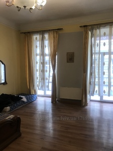 Buy an apartment, Building of the old city, Doroshenka-P-vul, Lviv, Galickiy district, id 4516258