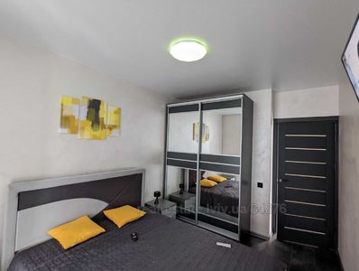Rent an apartment, Lipinskogo-V-vul, Lviv, Shevchenkivskiy district, id 4462183