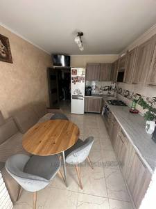 Buy an apartment, Khmelnickogo-B-vul, Lviv, Lichakivskiy district, id 4158130