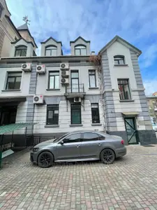 Зняти комерційну нерухомість, Житловий фонд, Героїв УПА вул., Львів, Франківський район, id 5928703