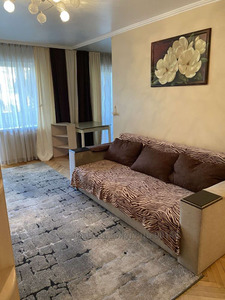 Rent an apartment, Brezhnyevka, Tarnavskogo-M-gen-vul, Lviv, Lichakivskiy district, id 4513363