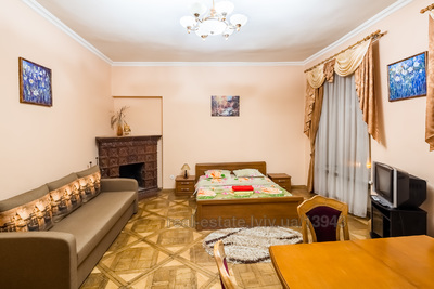 Buy an apartment, Polish, Krakivska-vul, Lviv, Galickiy district, id 4512767