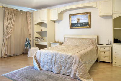 Rent an apartment, Austrian luxury, Geroiv-Maidanu-vul, Lviv, Galickiy district, id 3505144