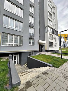 Commercial real estate for sale, Storefront, Volodimira-Velikogo-vul, Lviv, Frankivskiy district, id 4515555