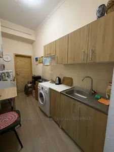 Купить квартиру, Австрийский, Шептицких ул., 12, Львов, Галицкий район, id 5923596