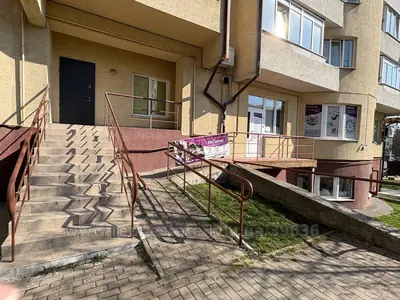 Зняти комерційну нерухомість, Фасадне з окремим входом, Залізнична вул., Львів, Залізничний район, id 5922516