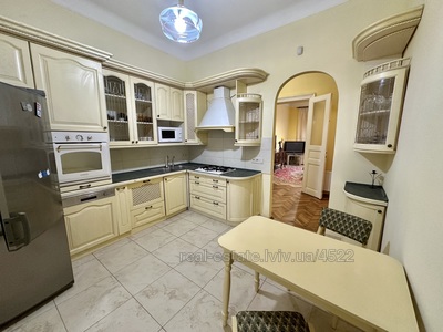 Rent an apartment, Building of the old city, Lichakivska-vul, Lviv, Lichakivskiy district, id 4592705