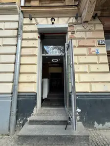 Купить коммерческую недвижимость, Фасадное с отдельным входом, Грушевского М. ул., 13, Львов, Галицкий район, id 5919916