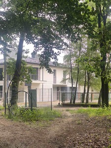 Buy a house, Nezalezhnosti-Ukrayini-vul, Bryukhovichi, Lvivska_miskrada district, id 4255336