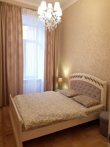 Rent an apartment, Building of the old city, Valova-vul, Lviv, Galickiy district, id 4571329