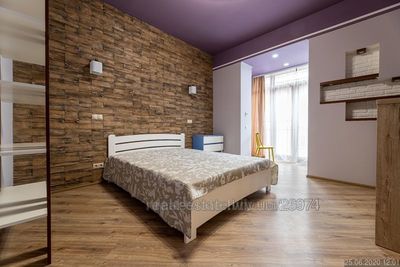 Buy an apartment, Building of the old city, Nasipna-vul, 3, Lviv, Galickiy district, id 4216593