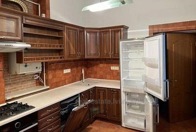 Buy an apartment, Austrian, Rustaveli-Sh-vul, Lviv, Galickiy district, id 4463927
