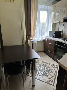 Rent an apartment, Stalinka, Volodimira-Velikogo-vul, Lviv, Frankivskiy district, id 4413433