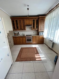 Rent an apartment, Building of the old city, Snopkivska-vul, Lviv, Galickiy district, id 4473314