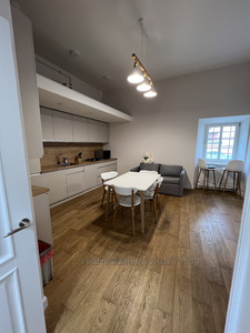 Rent an apartment, Austrian, Krakivska-vul, 14, Lviv, Galickiy district, id 4510746