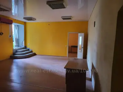 Зняти комерційну нерухомість, Фасадне з окремим входом, Плугова вул., Львів, Шевченківський район, id 5920894