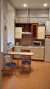Vacation apartment, Krakivska-vul, Lviv, Galickiy district, 3 rooms, 1 500 uah/day