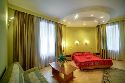 Vacation apartment, Gulaka-Artemovskogo-S-vul, 11, Lviv, Galickiy district, 3 rooms, 1 400 uah/day