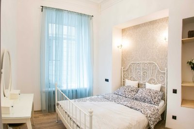 Vacation apartment, Perova-V-vul, 13, Lviv, Galickiy district, 2 rooms, 1 550 uah/day