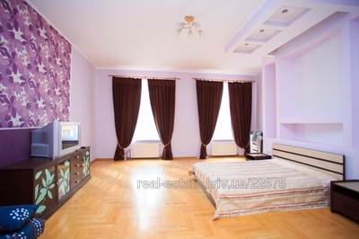 Vacation apartment, Soborna-pl, 9, Lviv, Galickiy district, 1 room, 450 uah/day
